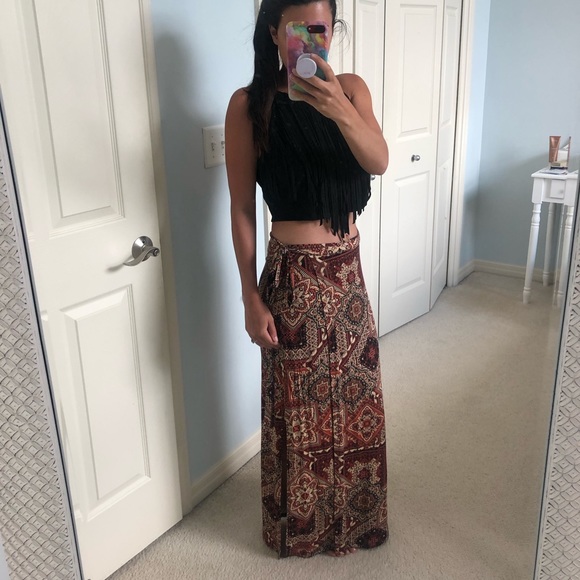 🖤NWOT- Black fringed crop top🖤 - Picture 1 of 3